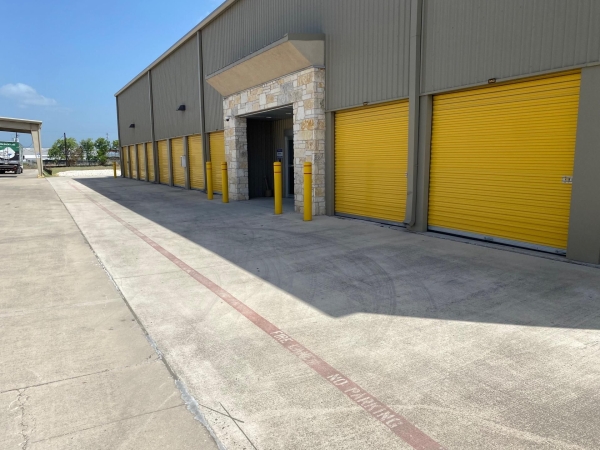 Facility photo: //images.sparefoot.com/medium/23133169942f1e373a2.jpg