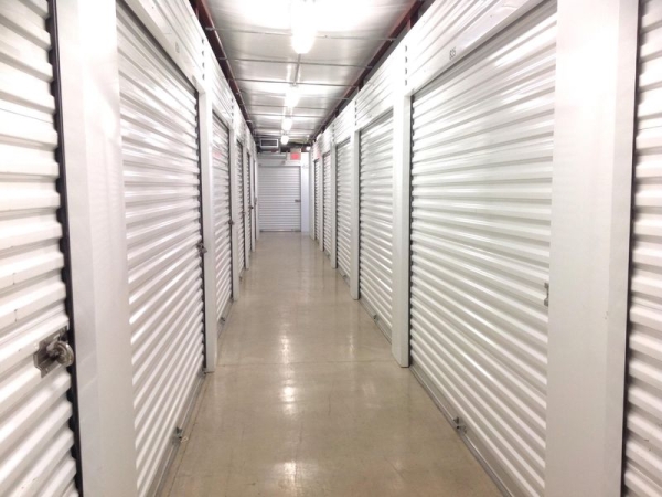 Storage Units at Extra Space Storage - 3232 - San Antonio - Blanco Rd - 20202 Blanco Road
