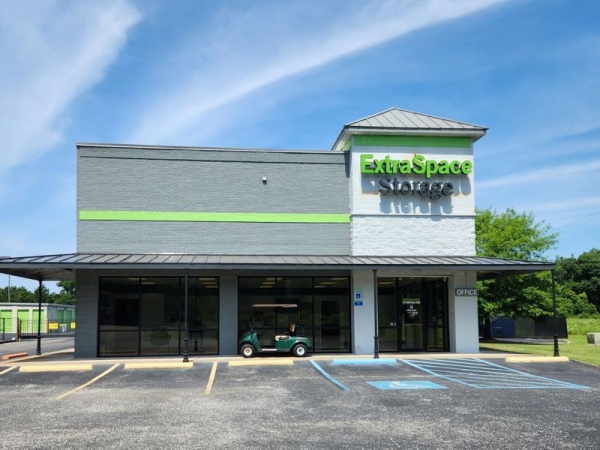 Storage Units at Extra Space Storage - 3268 - Montgomery - McLemore Dr. - 1925 Mclemore Drive