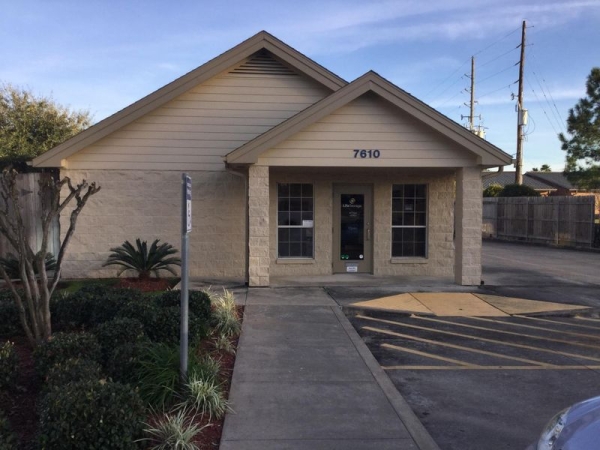 Storage Units at Extra Space Storage - 3288 - Houston - 7610 Highway 6 - 7550 Highway 6 North