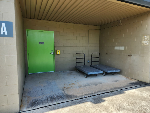 Facility photo: //images.sparefoot.com/medium/23138169942ef678c20.jpg