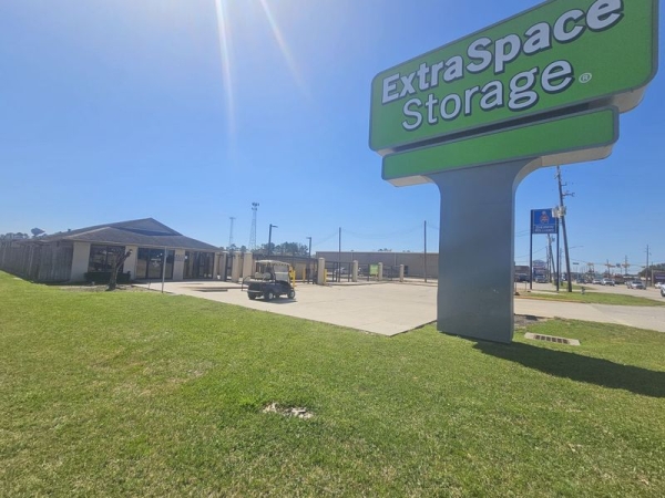 Storage Units at Extra Space Storage - 3293 - Spring - Louetta Road - 6911 Louetta Road