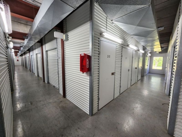 Storage Units at Extra Space Storage - 3294 - Houston - Sam Houston Pkwy - 7835 West Sam Houston Parkway North