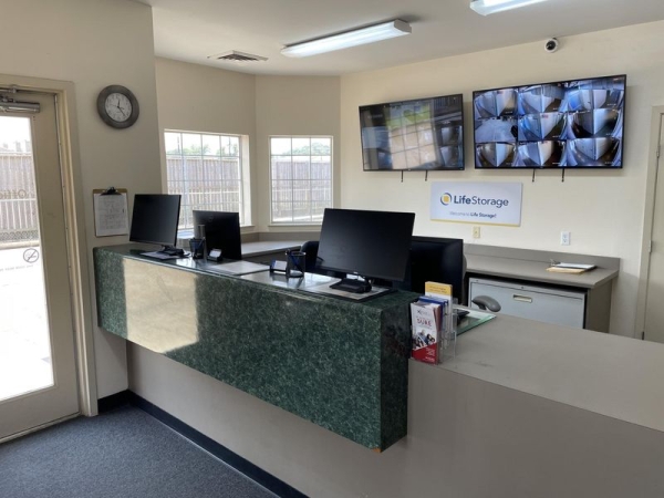 Storage Units at Extra Space Storage - 3299 - Houston - Wilcrest Drive - 2010 Wilcrest Drive