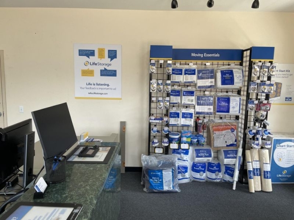 Storage Units at Extra Space Storage - 3299 - Houston - Wilcrest Drive - 2010 Wilcrest Drive