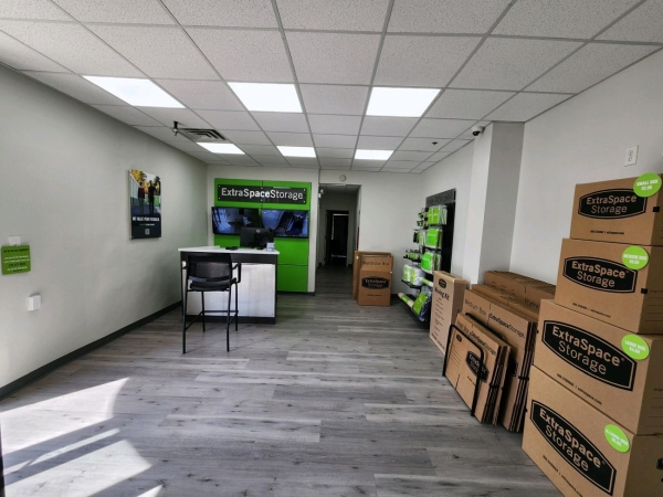 Storage Units at Extra Space Storage - 3329 - Chicago - Pershing Rd - 615 West Pershing Road