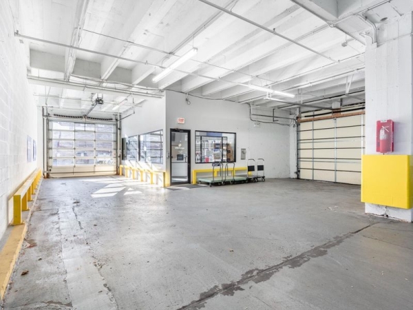 Storage Units at Extra Space Storage - 3334 - Chicago - Broadway St - 3626 North Broadway