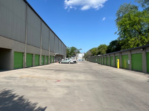 Storage Units at Extra Space Storage - 3374 - San Antonio - Blanco Road - 7340 Blanco Road