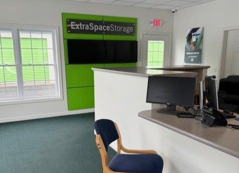 Facility photo: //images.sparefoot.com/medium/2314336a1adefe08661.jpg