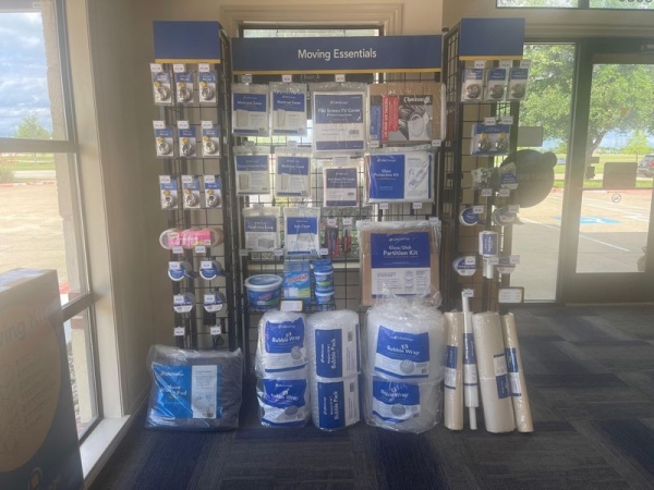 Storage Units at Extra Space Storage - 3420 - McKinney - Alma Rd - 3080 Alma Road