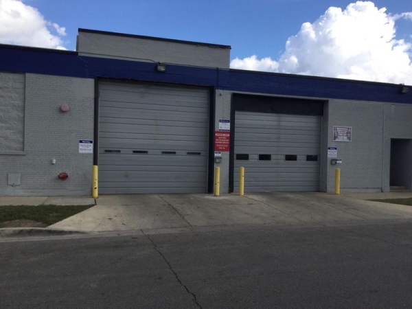 Storage Units at Extra Space Storage - 3447 - Chicago - Grand Ave. - 4014 West Grand Avenue