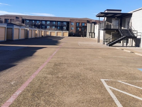 Facility photo: //images.sparefoot.com/medium/231473685bfb45f420a.jpg