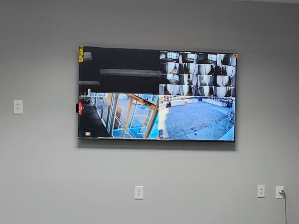 Facility photo: //images.sparefoot.com/medium/231473685bfb488044a.jpg