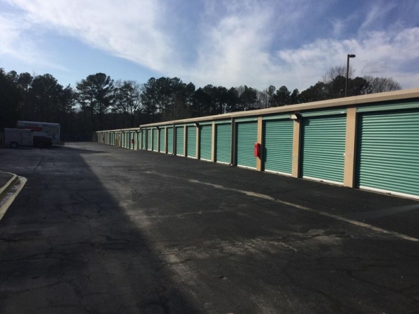 Storage Units at Extra Space Storage - 3577 - Decatur - Candler Rd - 2595 Candler Road