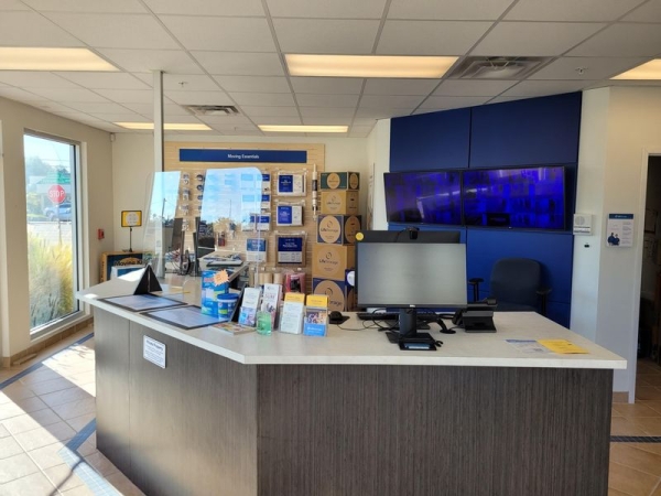 Facility photo: //images.sparefoot.com/medium/231491685961d60401c.jpg