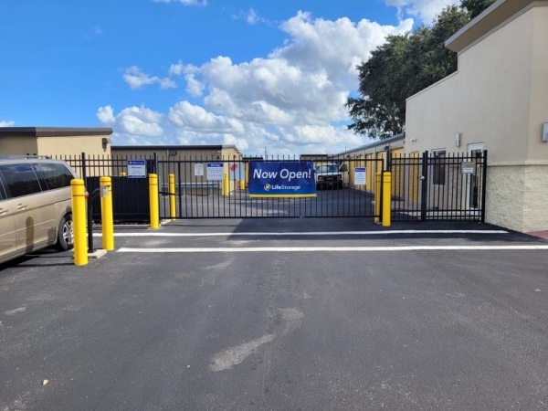 Storage Units at Extra Space Storage - 3605 - Sarasota - Apex Rd - 757 Apex Road