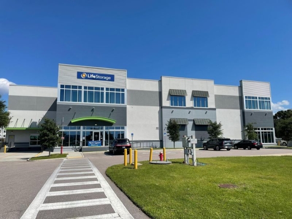 Storage Units at Extra Space Storage - 3639 - Tampa - West Shore Blvd - 5400 South West Shore Boulevard