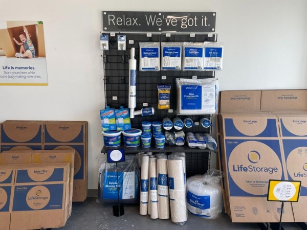 Storage Units at Extra Space Storage - 3639 - Tampa - West Shore Blvd - 5400 South West Shore Boulevard