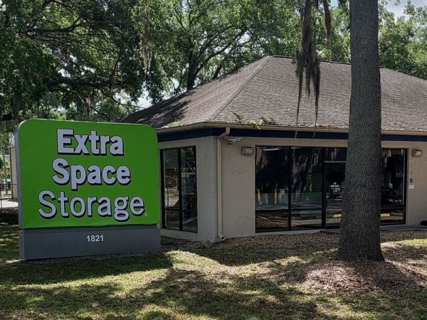 Storage Units at Extra Space Storage - 3676 - Tampa - 1821 Fletcher Ave - 1821 East Fletcher Avenue