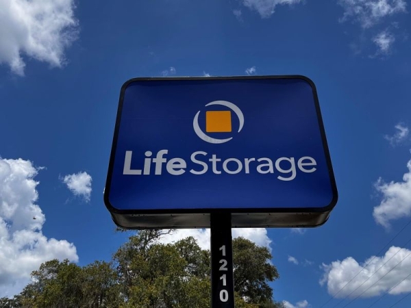 Storage Units at Extra Space Storage - 3685 - Tampa - 1210 Fletcher Ave - 1210 West Fletcher Avenue