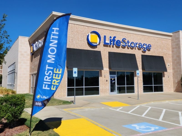 Storage Units at Extra Space Storage - 3717 - Plano - McDermott Rd - 2845 McDermott Road