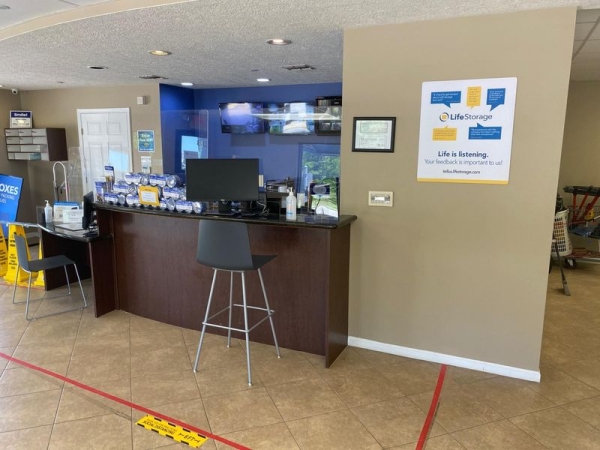 Storage Units at Extra Space Storage - 3728 - Houston - Richey Rd - 802 East Richey Road