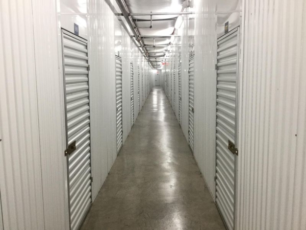 Storage Units at Extra Space Storage - 3767 - Dallas - Milton St - 5720 Milton Street