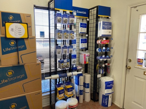 Storage Units at Extra Space Storage - 3791 - Grand Prairie - Westchester Pkwy - 335 West Westchester Parkway