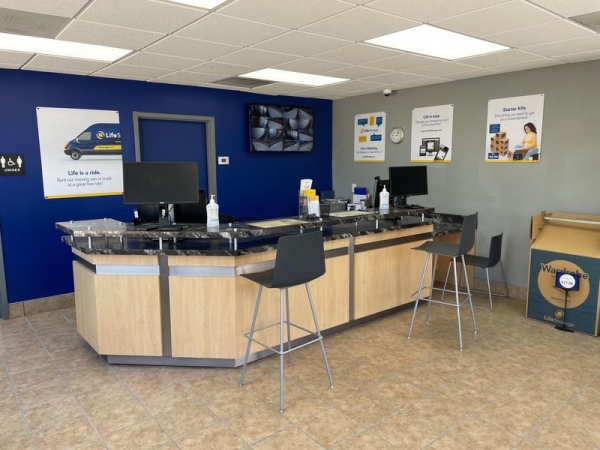 Storage Units at Extra Space Storage - 3847 - Houston - Westheimer Road - 12711 Westheimer Road