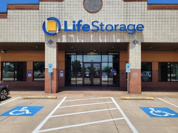 Storage Units at Extra Space Storage - 3848 - Round Rock - FM 1431 - 3997 Farm To Market Road 1431