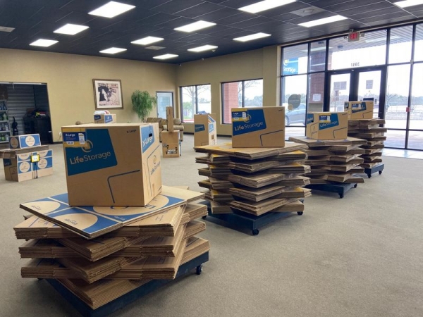 Storage Units at Extra Space Storage - 3848 - Round Rock - FM 1431 - 3997 Farm To Market Road 1431