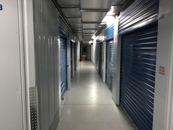 Storage Units at Extra Space Storage - 3853 - St Petersburg - 94th Ave N - 1159 94th Avenue North