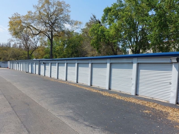 Storage Units at Extra Space Storage - 3854 - Tampa - 5628 Gunn Hwy - 5628 Gunn Highway