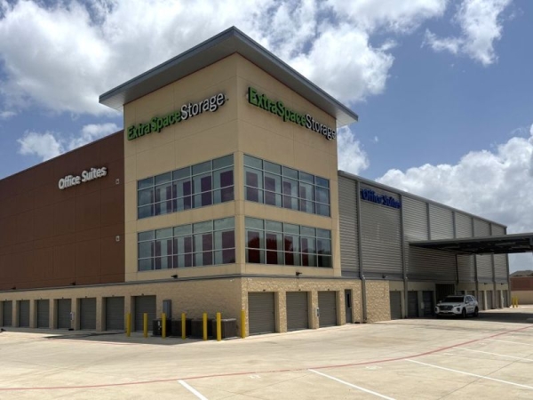 Facility photo: //images.sparefoot.com/medium/2316326904ef388adba.jpg