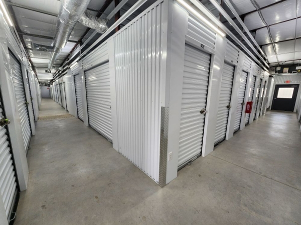 Facility photo: //images.sparefoot.com/medium/2316336994305f34edc.jpg