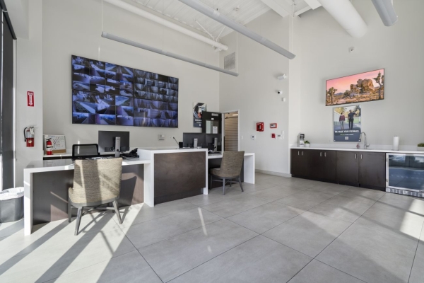 Facility photo: //images.sparefoot.com/medium/23164669943078d5738.jpg