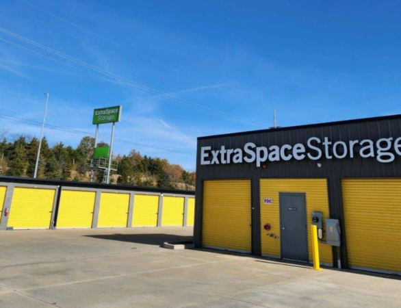Storage Units at Extra Space Storage - 3928 - Fenton - Delores Dr - 100 Delores Drive