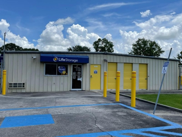 Facility photo: //images.sparefoot.com/medium/23169364d5334ab3bbb.jpg