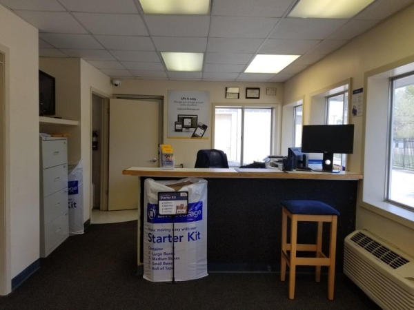 Facility photo: //images.sparefoot.com/medium/23169464d5335c795af.jpg