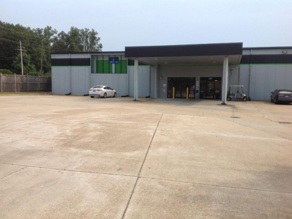 Facility photo: //images.sparefoot.com/medium/23170264d533a057268.jpg