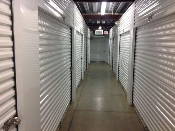 Facility photo: //images.sparefoot.com/medium/23170264d533a2f2e0d.jpg