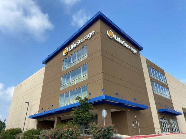 Storage Units at Extra Space Storage - 4165 - Round Rock - Ranch Rd 620 - 16700 Ranch Road 620