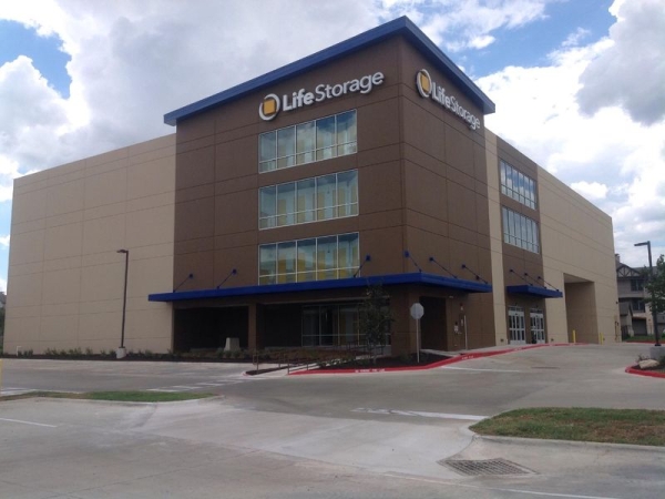 Storage Units at Extra Space Storage - 4165 - Round Rock - Ranch Rd 620 - 16700 Ranch Road 620