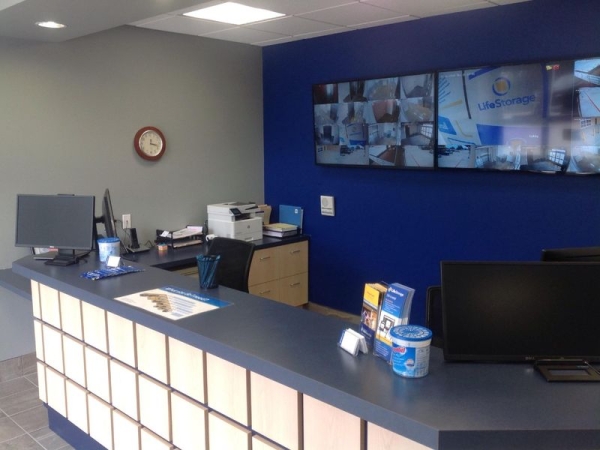 Storage Units at Extra Space Storage - 4165 - Round Rock - Ranch Rd 620 - 16700 Ranch Road 620