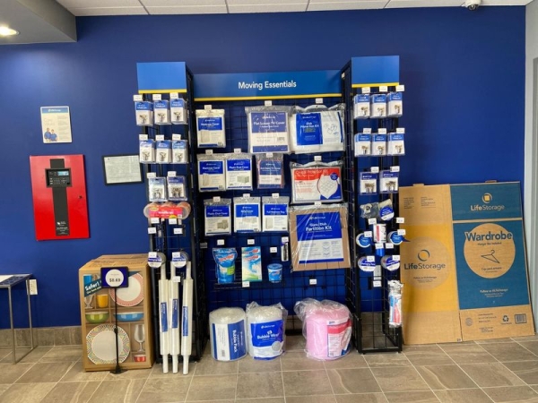 Storage Units at Extra Space Storage - 4165 - Round Rock - Ranch Rd 620 - 16700 Ranch Road 620