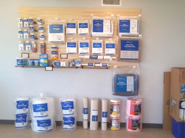 Storage Units at Extra Space Storage - 4185 - Houston - Cullen Blvd - 12812 Cullen Boulevard