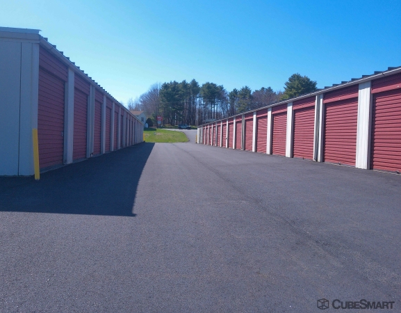 Facility photo: //images.sparefoot.com/medium/2317656880945f3ec99.jpg