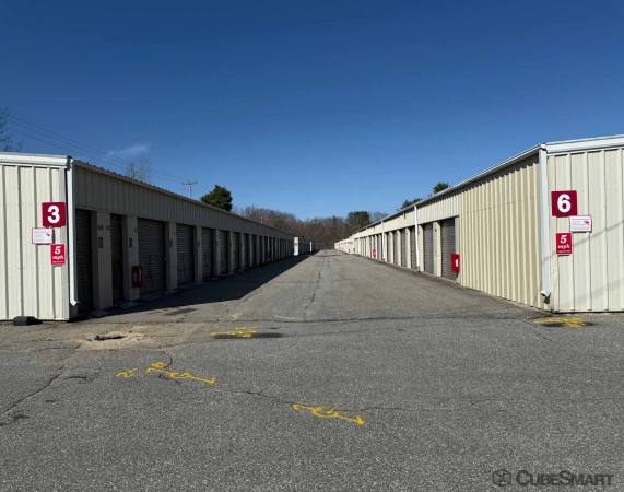 Facility photo: //images.sparefoot.com/medium/231766686f7759d9304.jpg