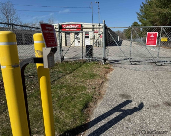 Facility photo: //images.sparefoot.com/medium/231766686f775cc15c5.jpg