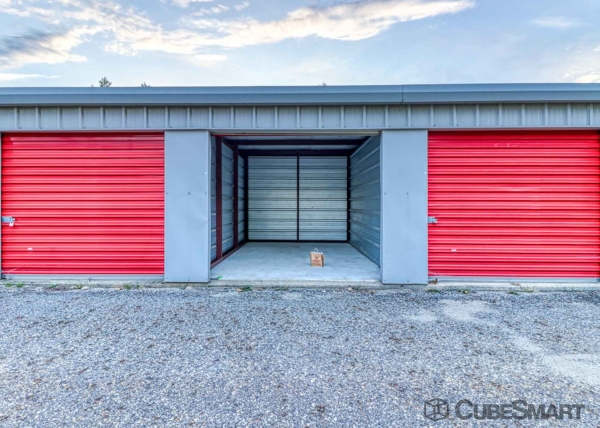 Facility photo: //images.sparefoot.com/medium/23176769fc4b5c850b0.jpg